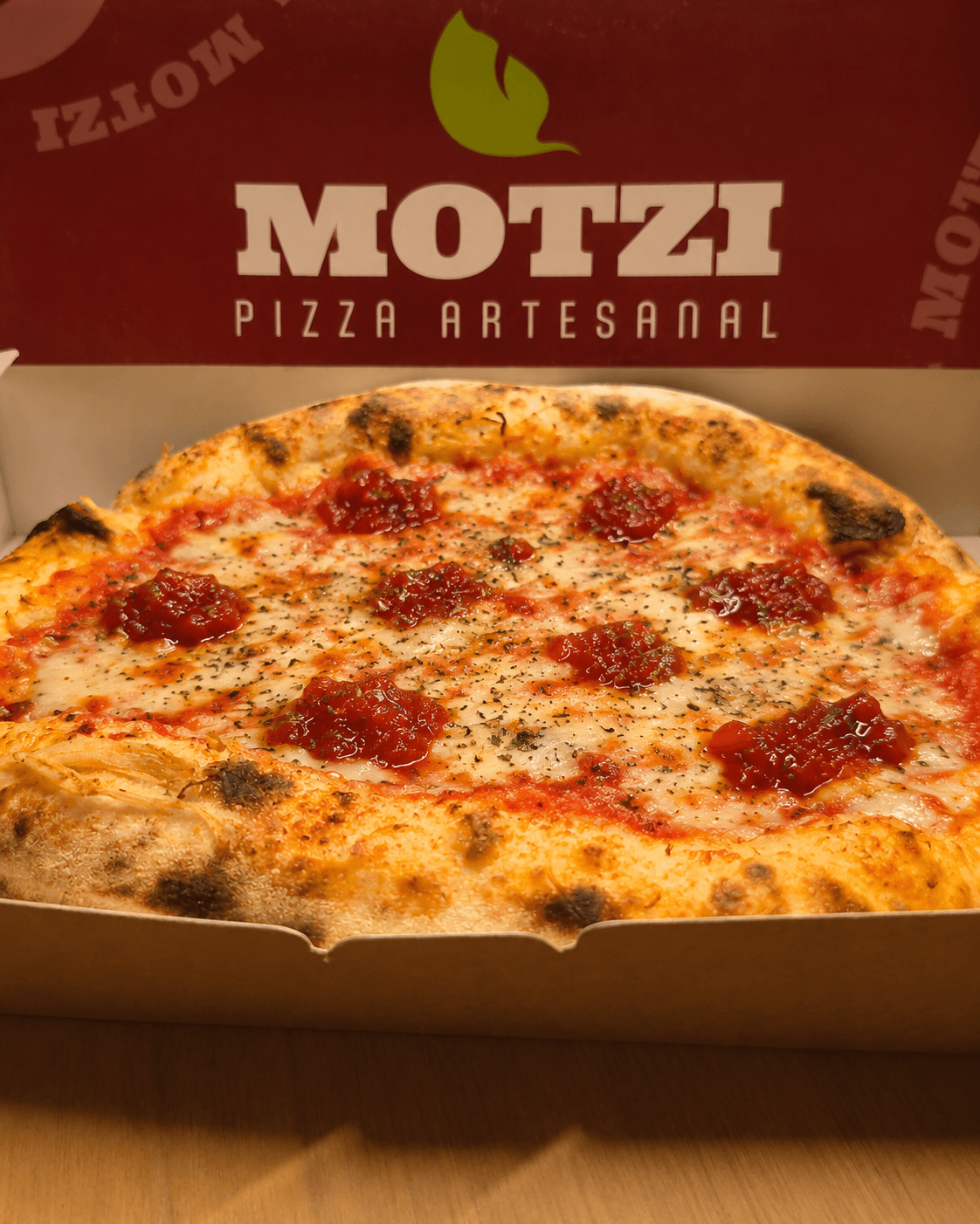 Pizza Boat Sweet Margherita vista de frente na caixa.
